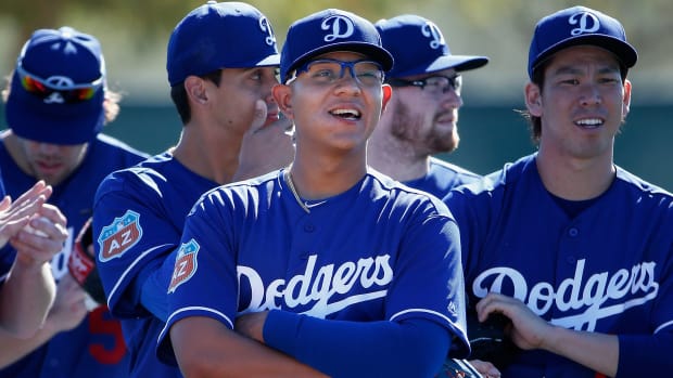 julio-urias-dodgers-debut.jpg